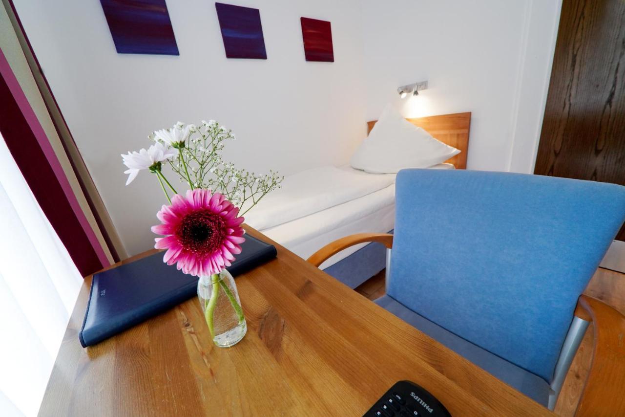 Hotel Im Kupferkessel Koln Bagian luar foto