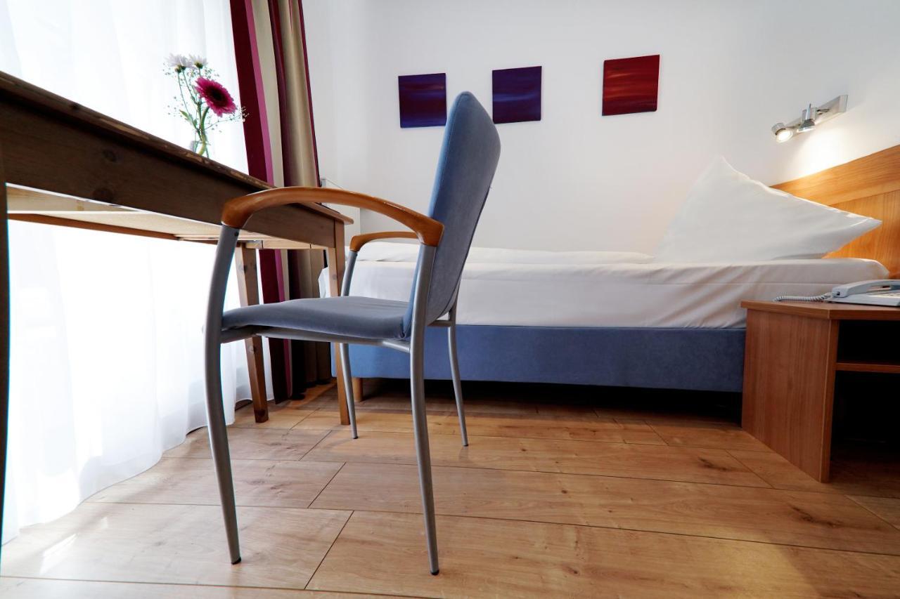 Hotel Im Kupferkessel Koln Bagian luar foto